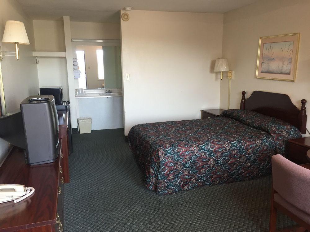 Economy Inn St. James Dış mekan fotoğraf