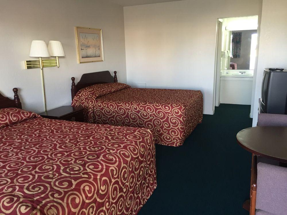Economy Inn St. James Dış mekan fotoğraf